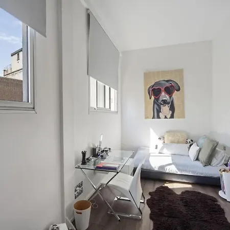 Feriehus Charming Parisian With A Stunning Terrace